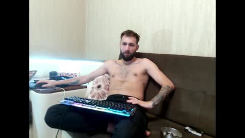 Snapshot of jamienoxus chatting on February 16, 9:15 am Robbie online show from February 16, 9:15 am