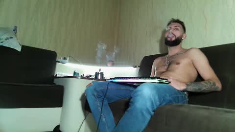 Snapshot of jamienoxus chatting on February 23, 2:25 pm Robbie online show from February 23, 2:25 pm