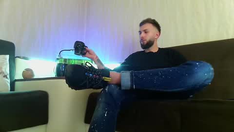 Snapshot of jamienoxus chatting on March 5, 3:18 am Robbie online show from March 5, 3:18 am