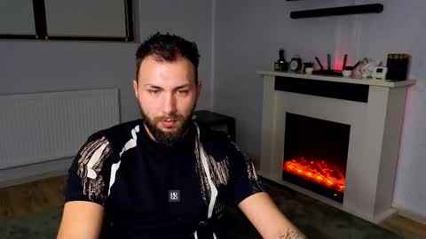 Snapshot of jamienoxus chatting on November 12, 7:20 am Robbie online show from November 12, 7:20 am