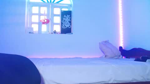 Jammes. online show from September 26, 1:04 pm