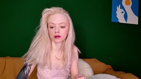 jane_margol1s online show from December 23, 6:22 am