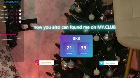 Snapshot of jane_meys chatting on January 4, 11:11 am your kitty JANE roawww online show from January 4, 11:11 am