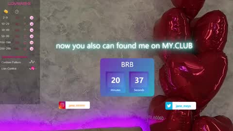 Snapshot of jane_meys chatting on February 14, 8:10 am your kitty JANE roawww online show from February 14, 8:10 am