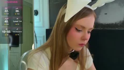 jane_westt online show from April 10, 1:49 pm