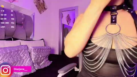 Jennifer online show from May 24, 9:09 pm