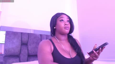 Snapshot of janeebony_ chatting on December 5, 4:44 pm Jane online show from December 5, 4:44 pm