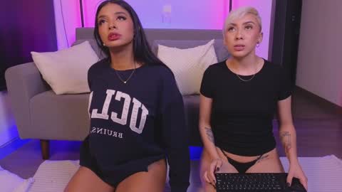 Snapshot of janehart_ chatting on December 5, 2:09 am Jane online show from December 5, 2:09 am