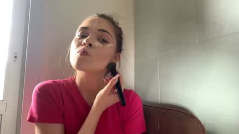 Snapshot of janellelazott chatting on July 6, 1:41 pm Rose online show from July 6, 1:41 pm