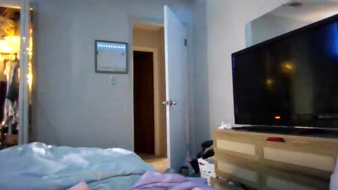 MaggieJane online show from March 3, 6:19 am