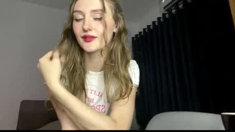 Janie online show from March 27, 6:40 pm