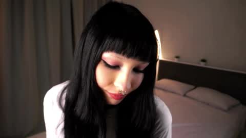 Breanna online show from April 8, 5:57 pm