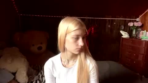 Elsa online show from July 10, 7:12 am