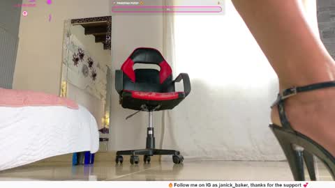 janick_baker online show from May 23, 6:01 pm