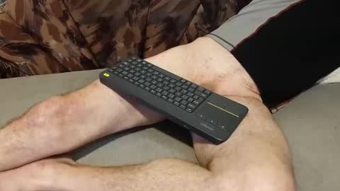 Snapshot of janisabe chatting on October 11, 1:27 am msk online show from October 11, 1:27 am