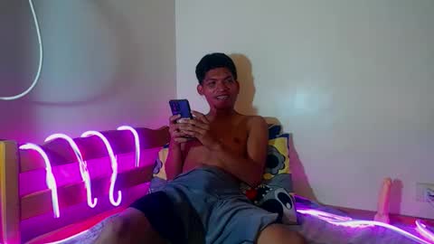 Snapshot of janlloyd04 chatting on September 18, 6:48 am janlloyd04 online show from September 18, 6:48 am