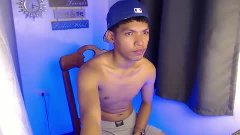 Snapshot of janlloyd04 chatting on September 27, 7:02 am janlloyd04 online show from September 27, 7:02 am