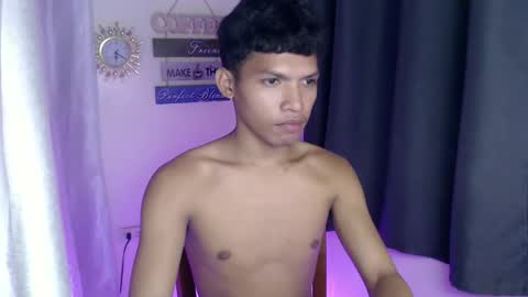 Snapshot of janlloyd04 chatting on November 20, 10:15 am janlloyd04 online show from November 20, 10:15 am