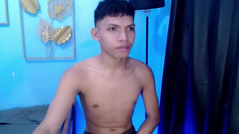 janlloyd04 online show from April 16, 5:08 am