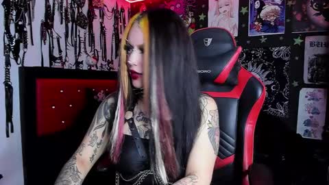      online show from March 7, 11:27 pm