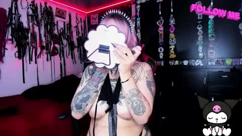      online show from September 29, 9:52 pm