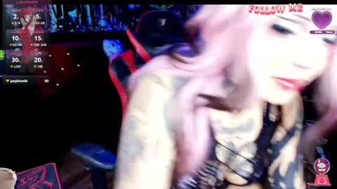      online show from April 1, 10:51 pm