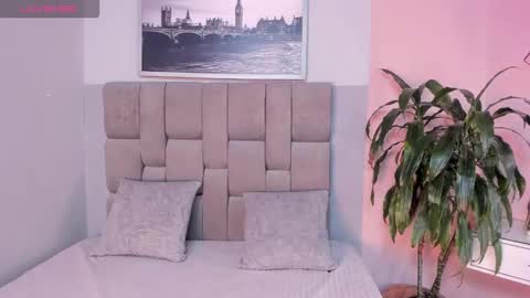 Snapshot of janna_lopezz chatting on October 23, 11:20 am Janna online show from October 23, 11:20 am