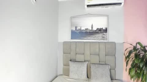 Snapshot of janna_lopezz chatting on November 5, 10:59 am Janna online show from November 5, 10:59 am