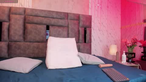 Snapshot of jannacasey chatting on February 1, 12:15 pm Janna Casey online show from February 1, 12:15 pm