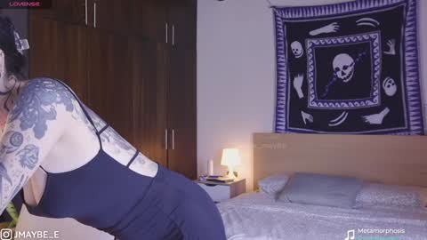   jmaybe e online show from January 9, 2:40 pm