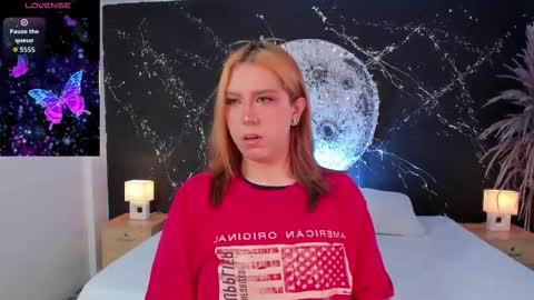 Snapshot of janneblossom chatting on December 13, 9:53 pm Janne online show from December 13, 9:53 pm