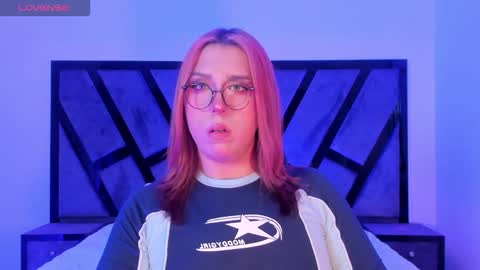 Snapshot of janneblossom chatting on December 18, 10:05 pm Janne online show from December 18, 10:05 pm