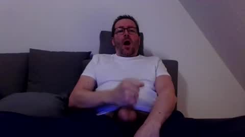 Snapshot of jannis_37 chatting on November 12, 6:19 pm jannis_37 online show from November 12, 6:19 pm