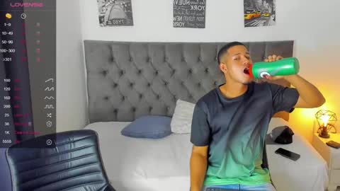 janomar01 online show from January 7, 6:24 pm