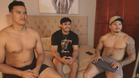 janomar01 online show from March 24, 6:46 pm