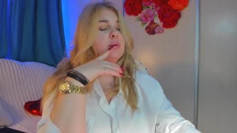 Snapshot of jansylines chatting on February 12, 8:29 pm JansyLines online show from February 12, 8:29 pm