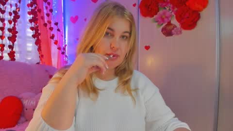 Snapshot of jansylines chatting on February 14, 8:21 am JansyLines online show from February 14, 8:21 am