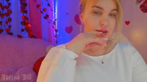 Snapshot of jansylines chatting on February 14, 7:54 pm JansyLines online show from February 14, 7:54 pm