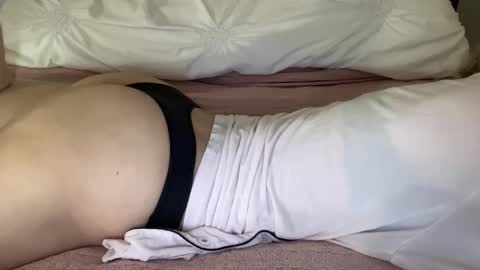 Snapshot of januarydaze chatting on December 19, 3:07 am the small pp whisperer ball puncher online show from December 19, 3:07 am