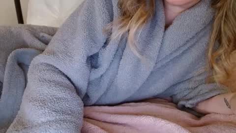 Snapshot of januarydaze chatting on January 21, 12:39 pm the small pp whisperer ball puncher online show from January 21, 12:39 pm