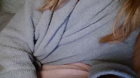 Snapshot of januarydaze chatting on March 5, 10:55 am the small pp whisperer ball puncher online show from March 5, 10:55 am