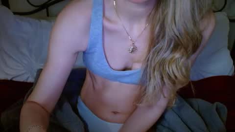 Snapshot of januarydaze chatting on November 25, 8:47 am the small pp whisperer ball puncher online show from November 25, 8:47 am