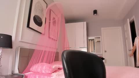 Amelle online show from March 12, 11:11 pm