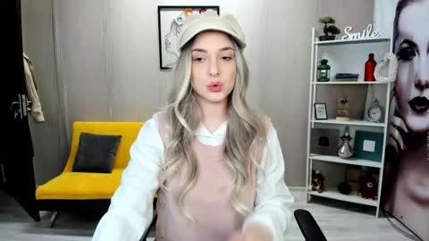 Snapshot of jaquelinlaurent chatting on September 15, 6:08 pm JaquelinLaurent online show from September 15, 6:08 pm