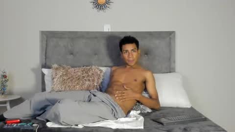 Snapshot of jared_blake chatting on December 21, 1:47 am jared_blake online show from December 21, 1:47 am