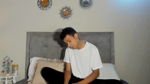 Snapshot of jared_blake chatting on December 23, 3:40 am jared_blake online show from December 23, 3:40 am