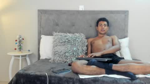 Snapshot of jared_blake chatting on December 28, 1:29 am jared_blake online show from December 28, 1:29 am