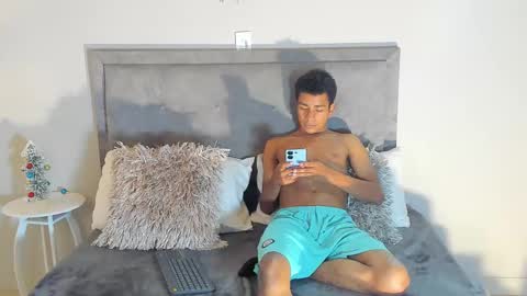 Snapshot of jared_blake chatting on January 4, 2:25 am jared_blake online show from January 4, 2:25 am