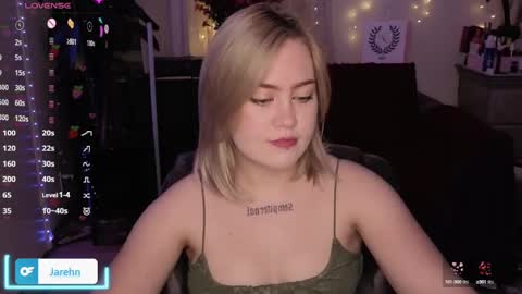 Snapshot of jarehn chatting on September 15, 2:55 am Jaren online show from September 15, 2:55 am