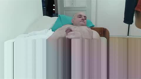 Snapshot of jarekdick chatting on January 23, 7:11 am Yaro online show from January 23, 7:11 am